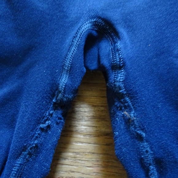 GYMSHARK LEGGINGS SIZE 4 LENGTH 22 INCHES - Picture 4 of 4